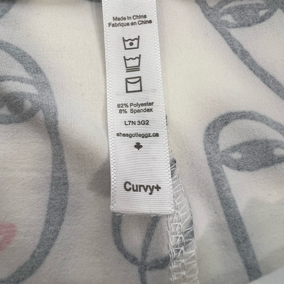 She’s Got Leggz Curvy Abstract Face Print Leggings - Picture 4 of 7